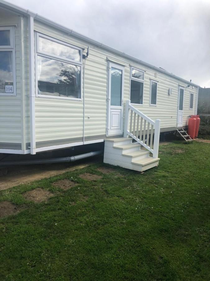 First Steps Caravan Rentals Sandown Exterior foto